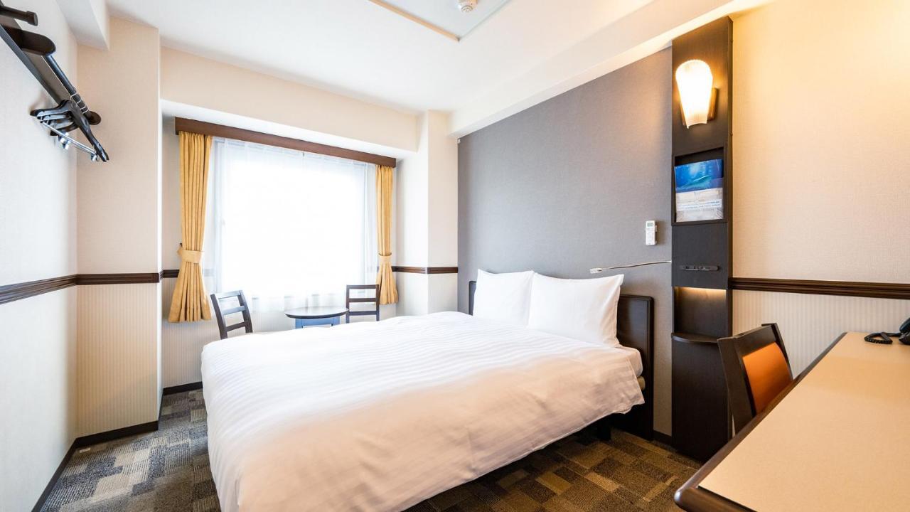 Toyoko Inn Toyama-Eki Shinkansen-Guchi No.2 Dış mekan fotoğraf