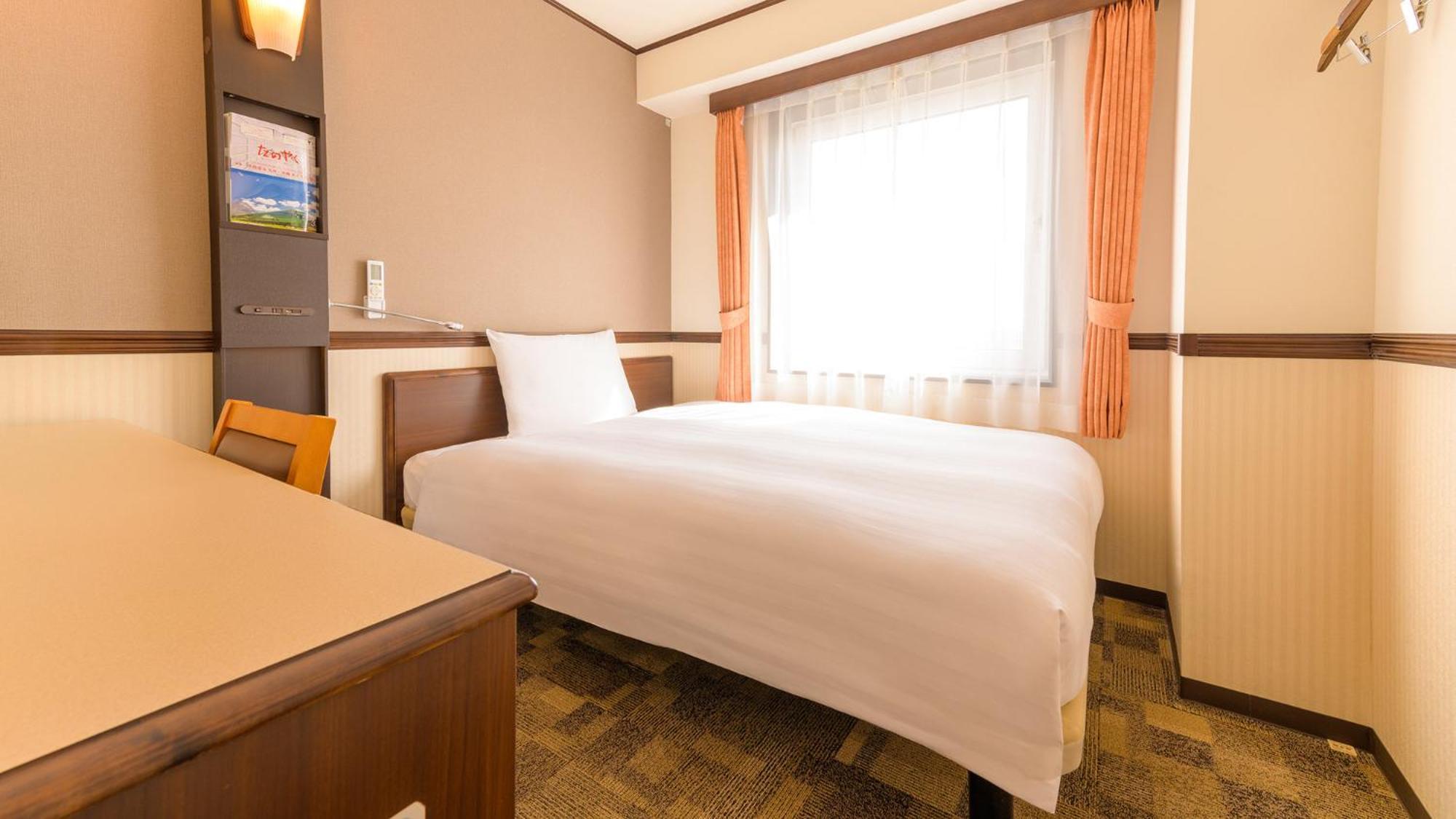 Toyoko Inn Toyama-Eki Shinkansen-Guchi No.2 Dış mekan fotoğraf